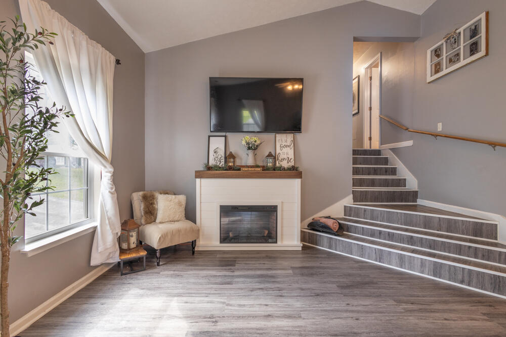 303 Ridgecrest Drive, LaFayette