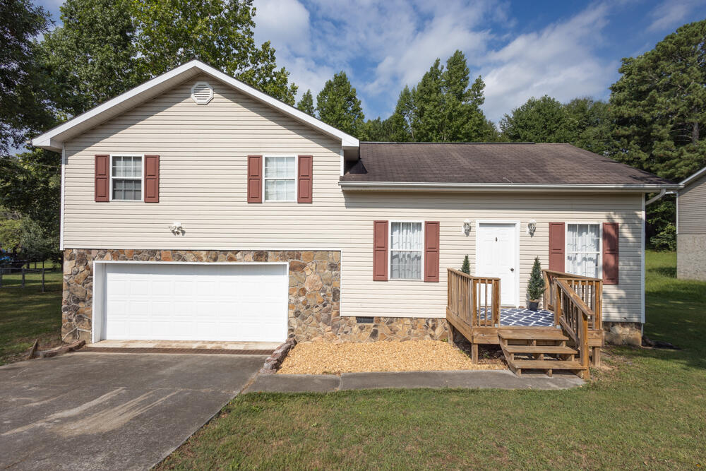 303 Ridgecrest Drive, LaFayette