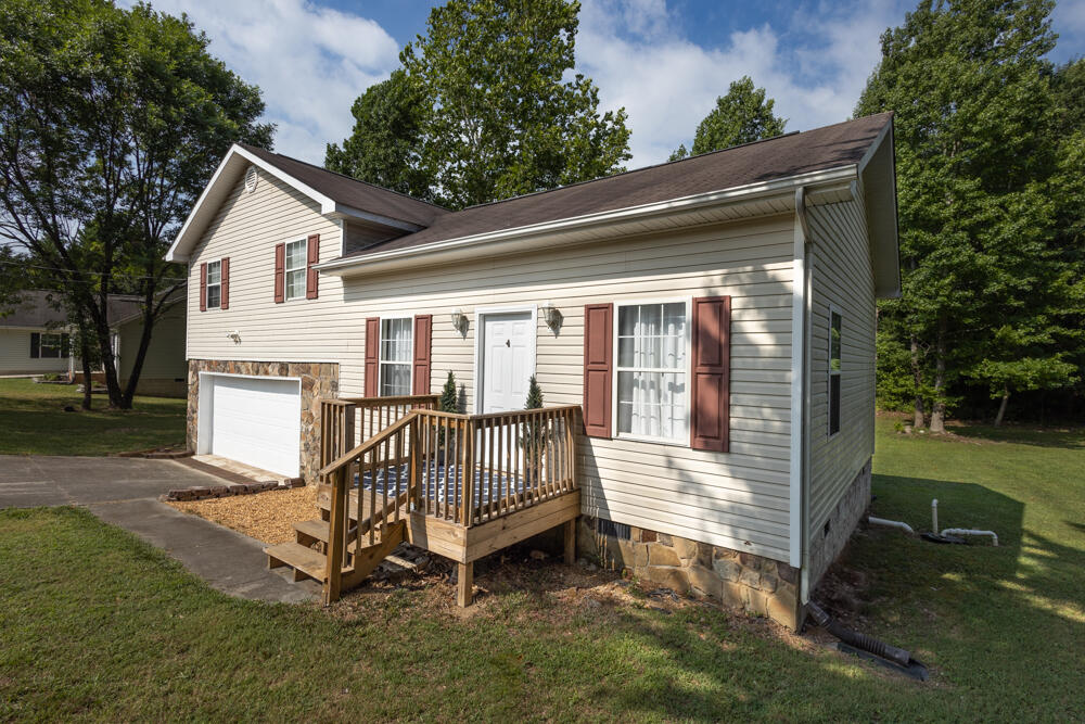 303 Ridgecrest Drive, LaFayette