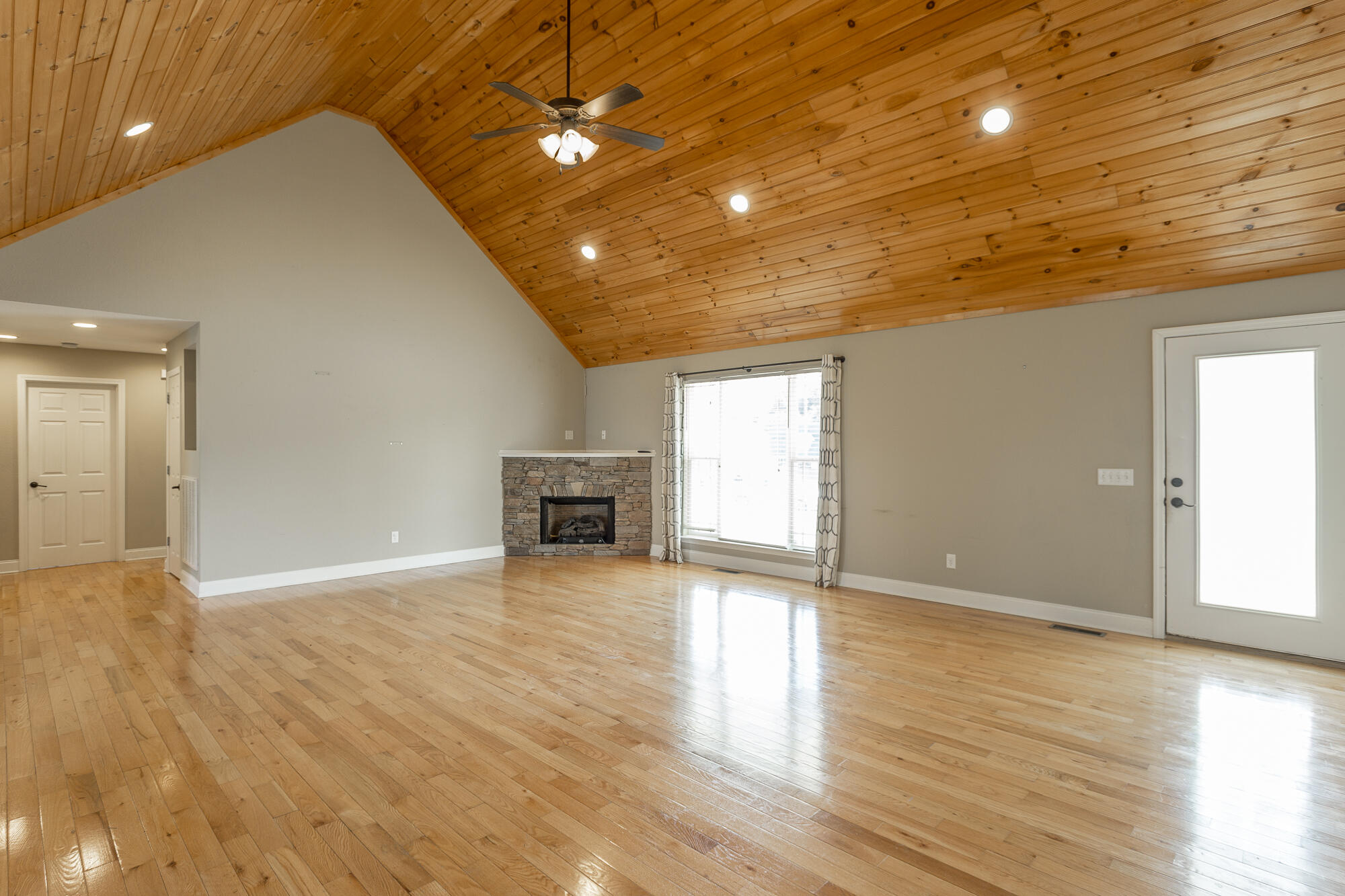 12209 Macon Way