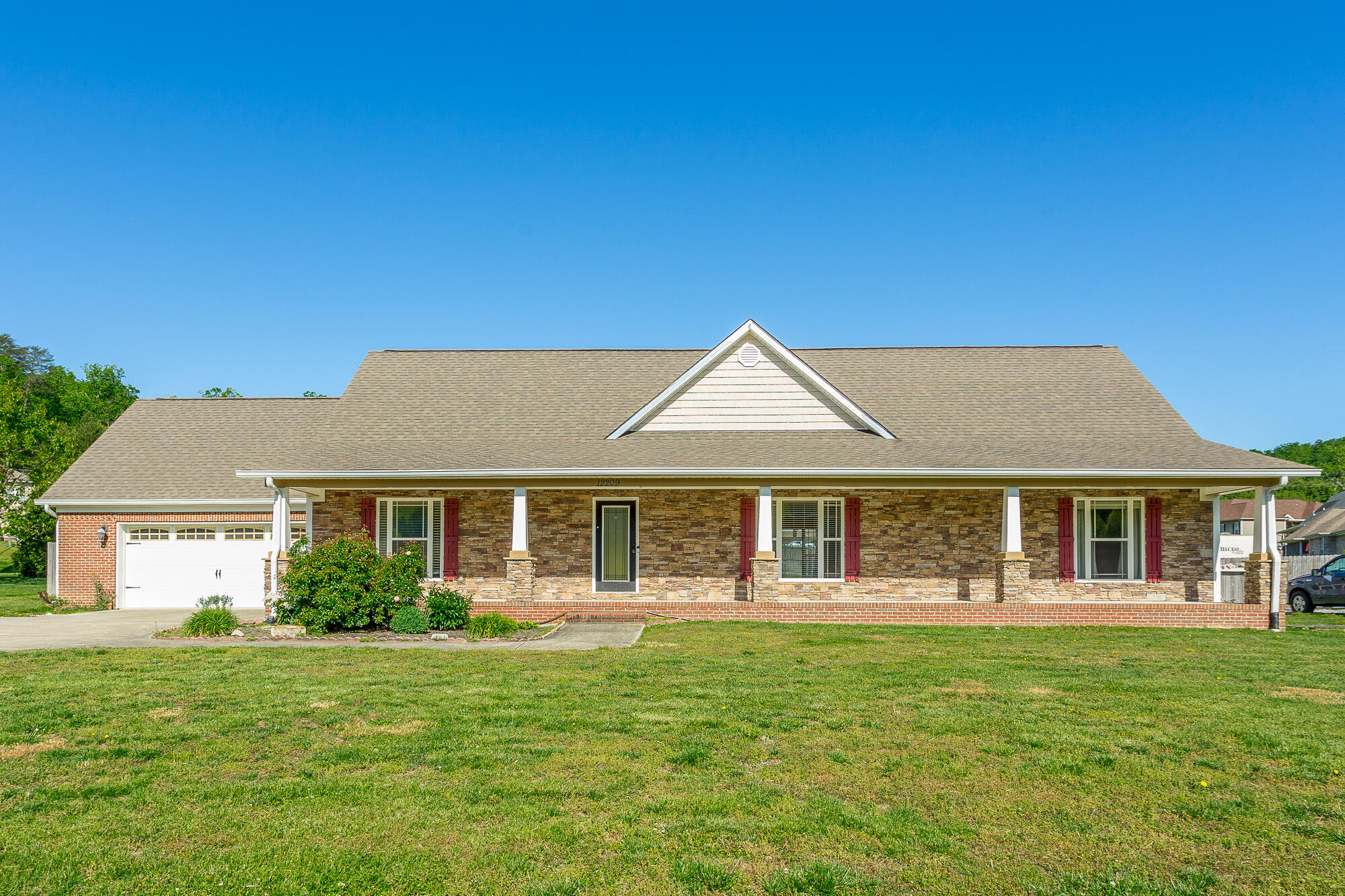 12209 Macon Way