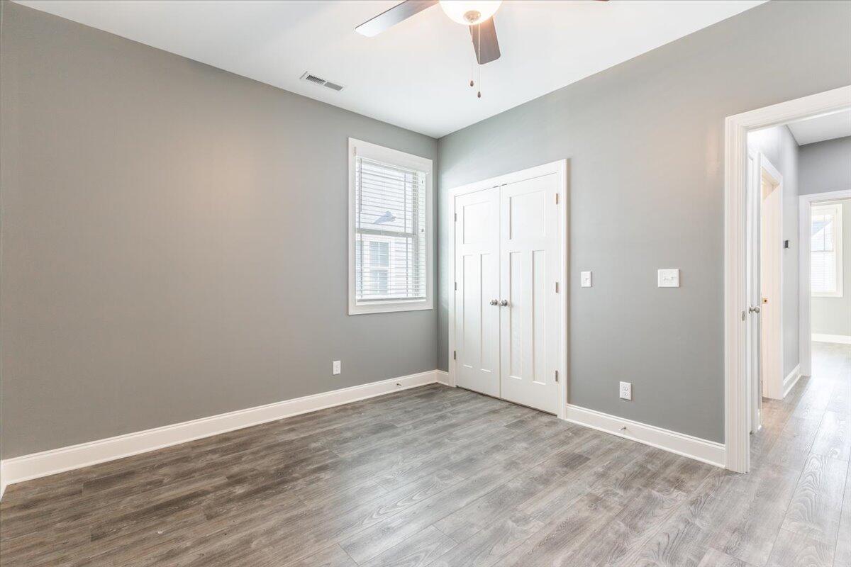 4046 Barnsley Loop