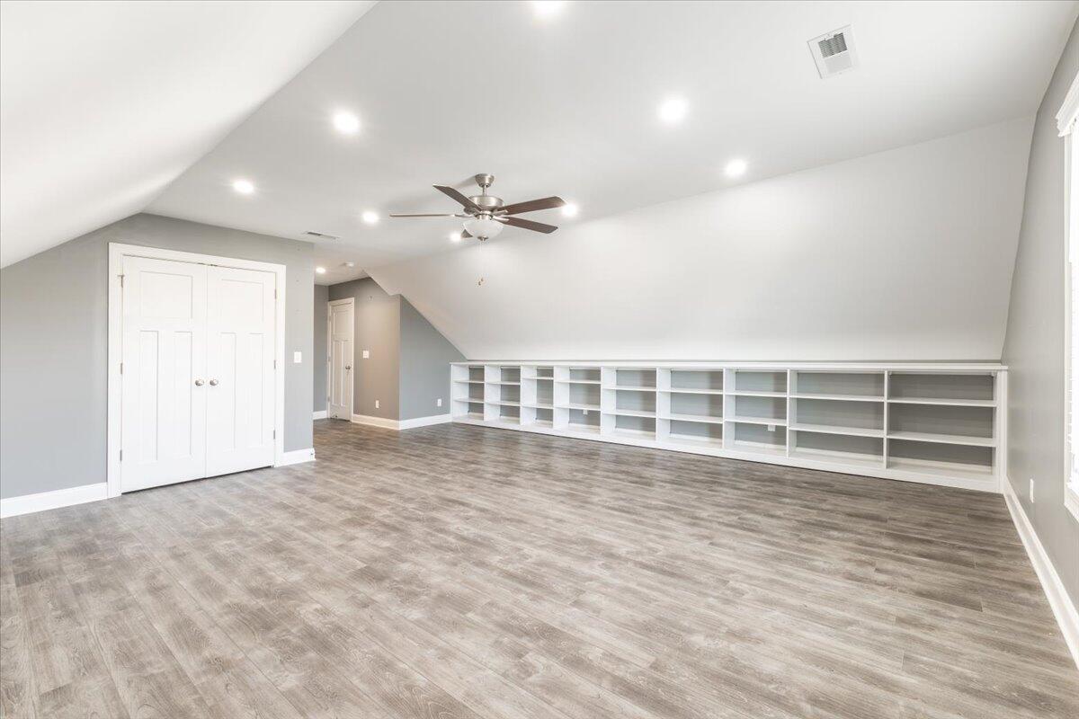 4046 Barnsley Loop