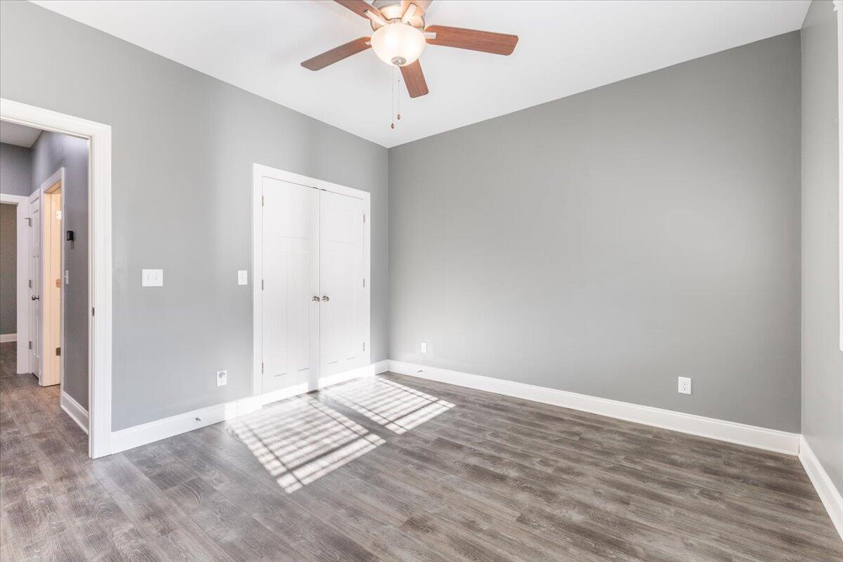 4046 Barnsley Loop