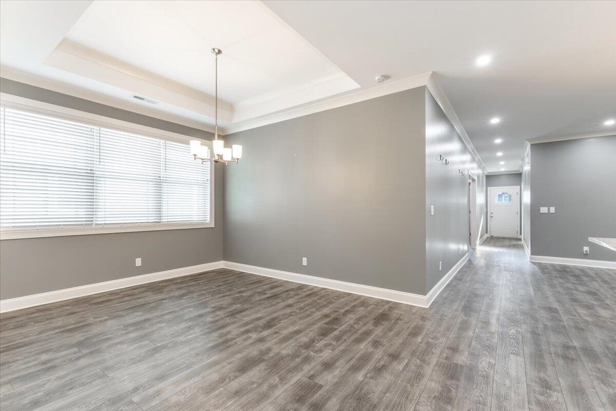 4046 Barnsley Loop