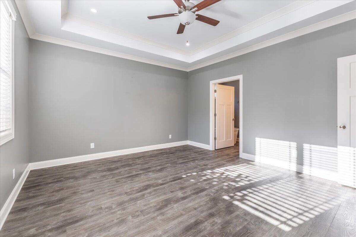 4046 Barnsley Loop