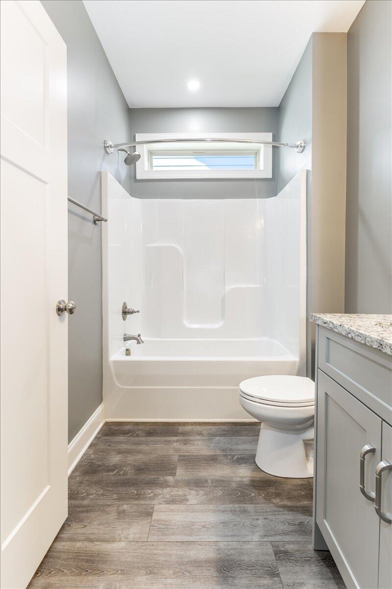 4046 Barnsley Loop