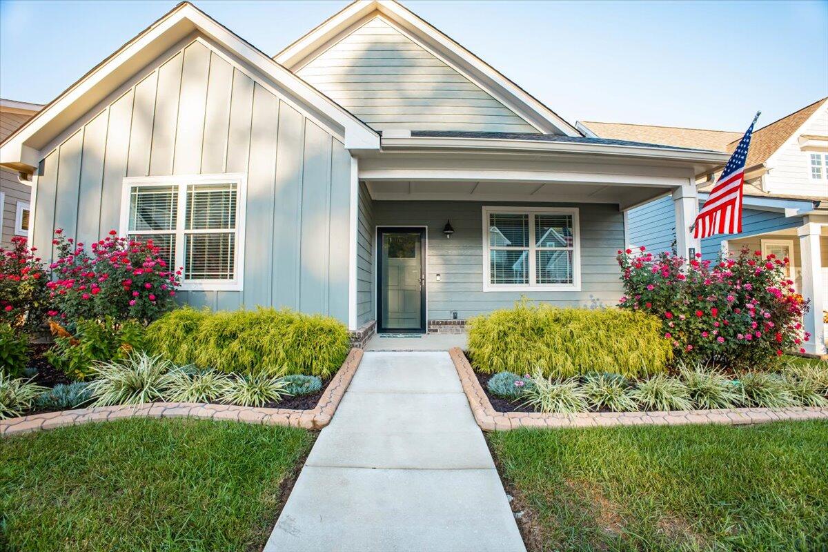 4046 Barnsley Loop