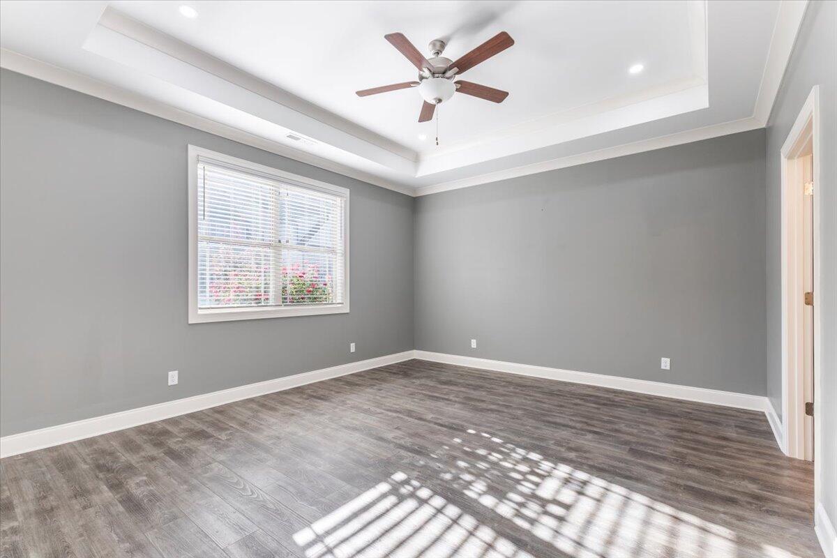 4046 Barnsley Loop