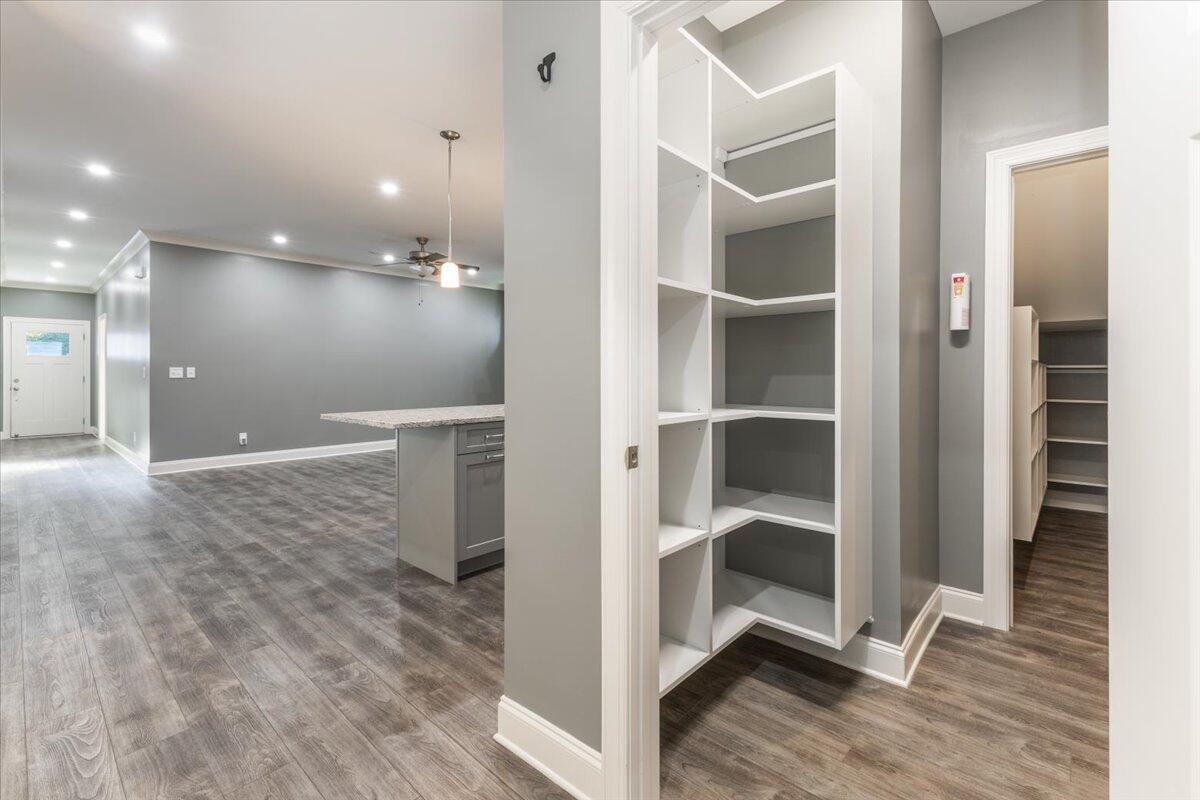 4046 Barnsley Loop