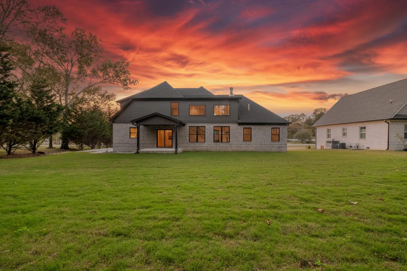 1697 Long Hollow Road