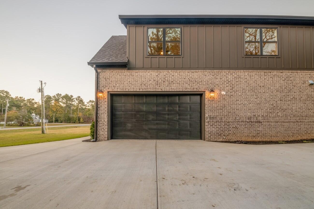 1697 Long Hollow Road