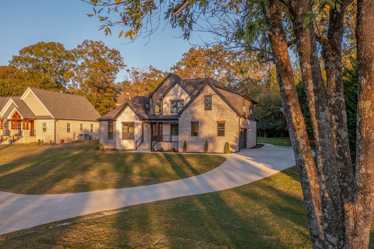 1697 Long Hollow Road