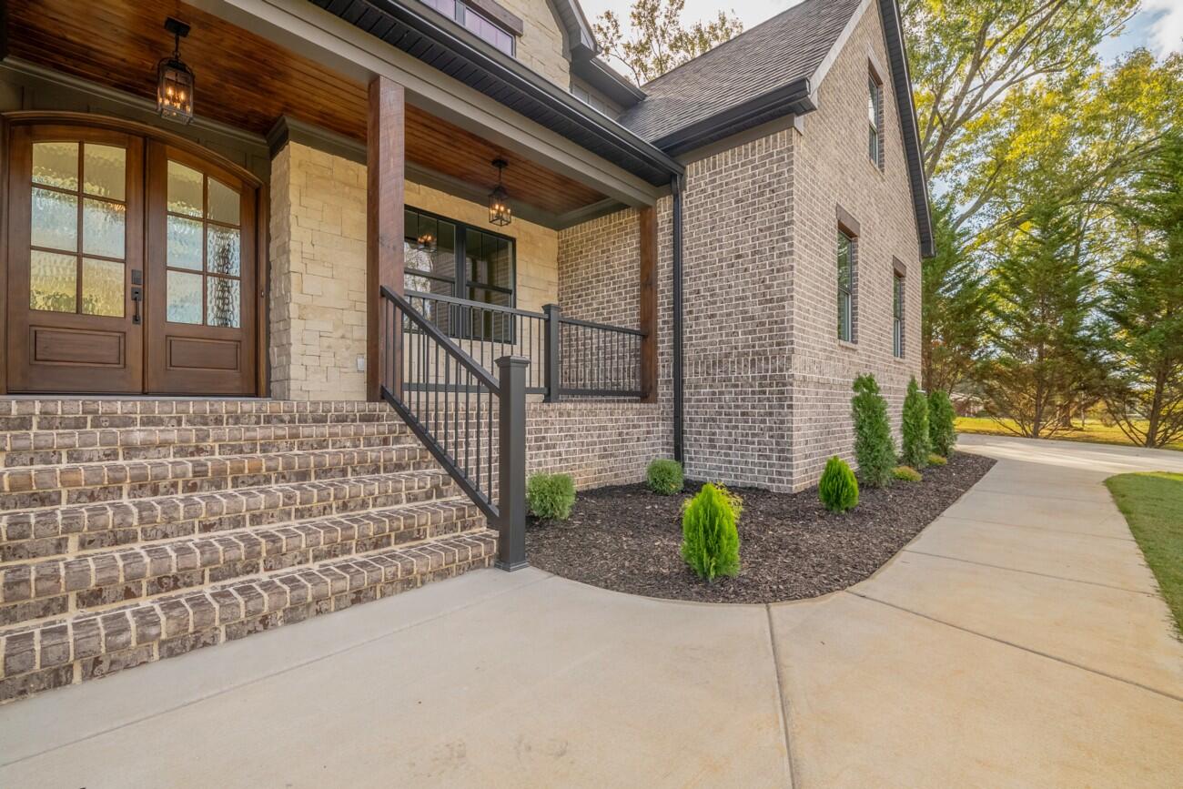 1697 Long Hollow Road