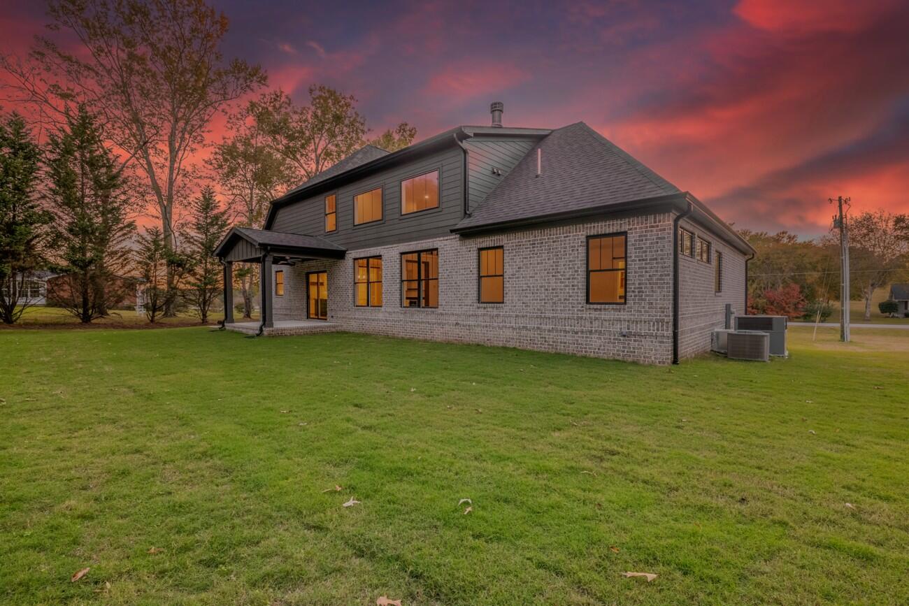 1697 Long Hollow Road