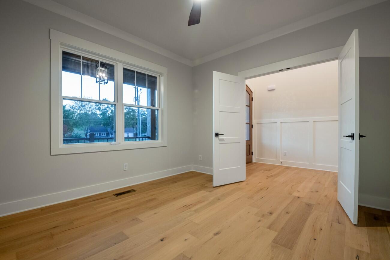 1697 Long Hollow Road