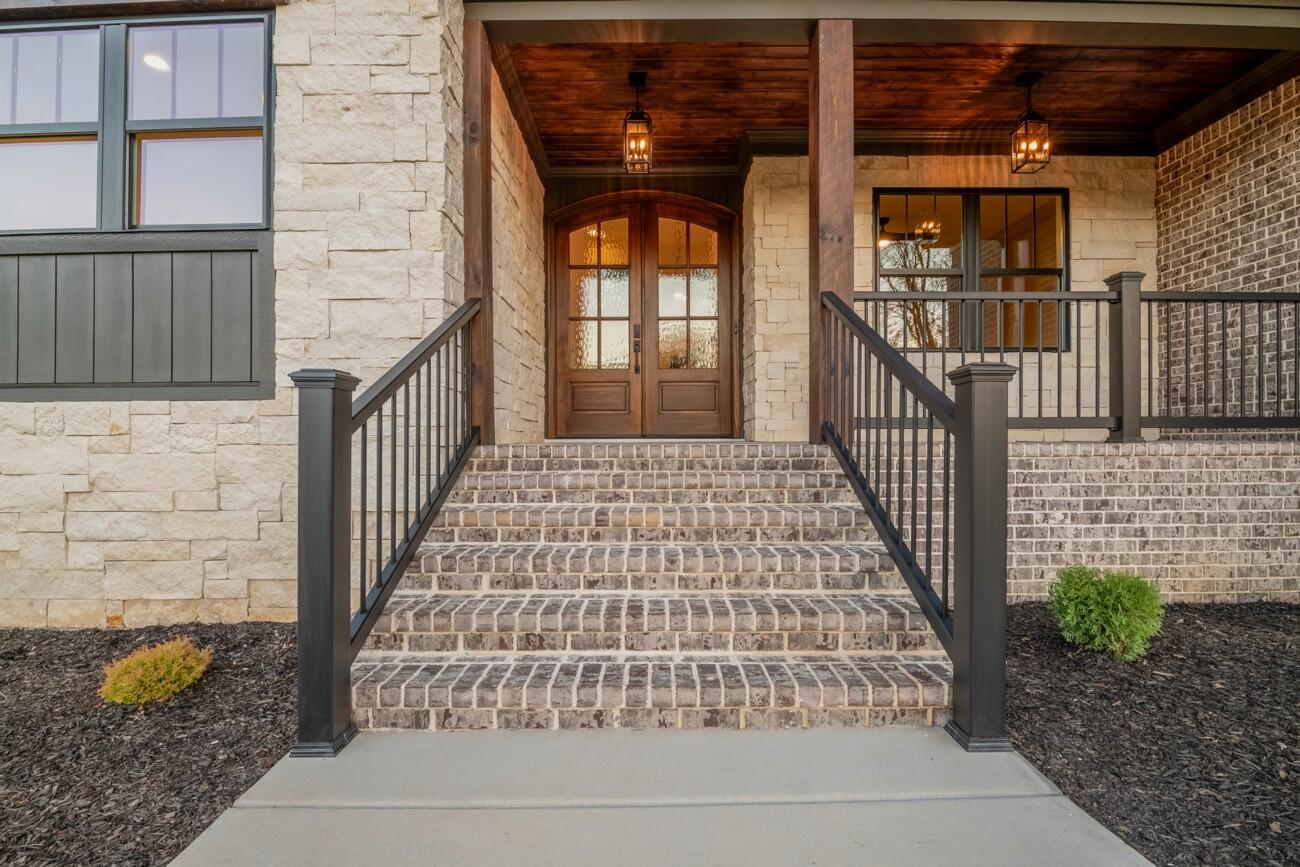 1697 Long Hollow Road