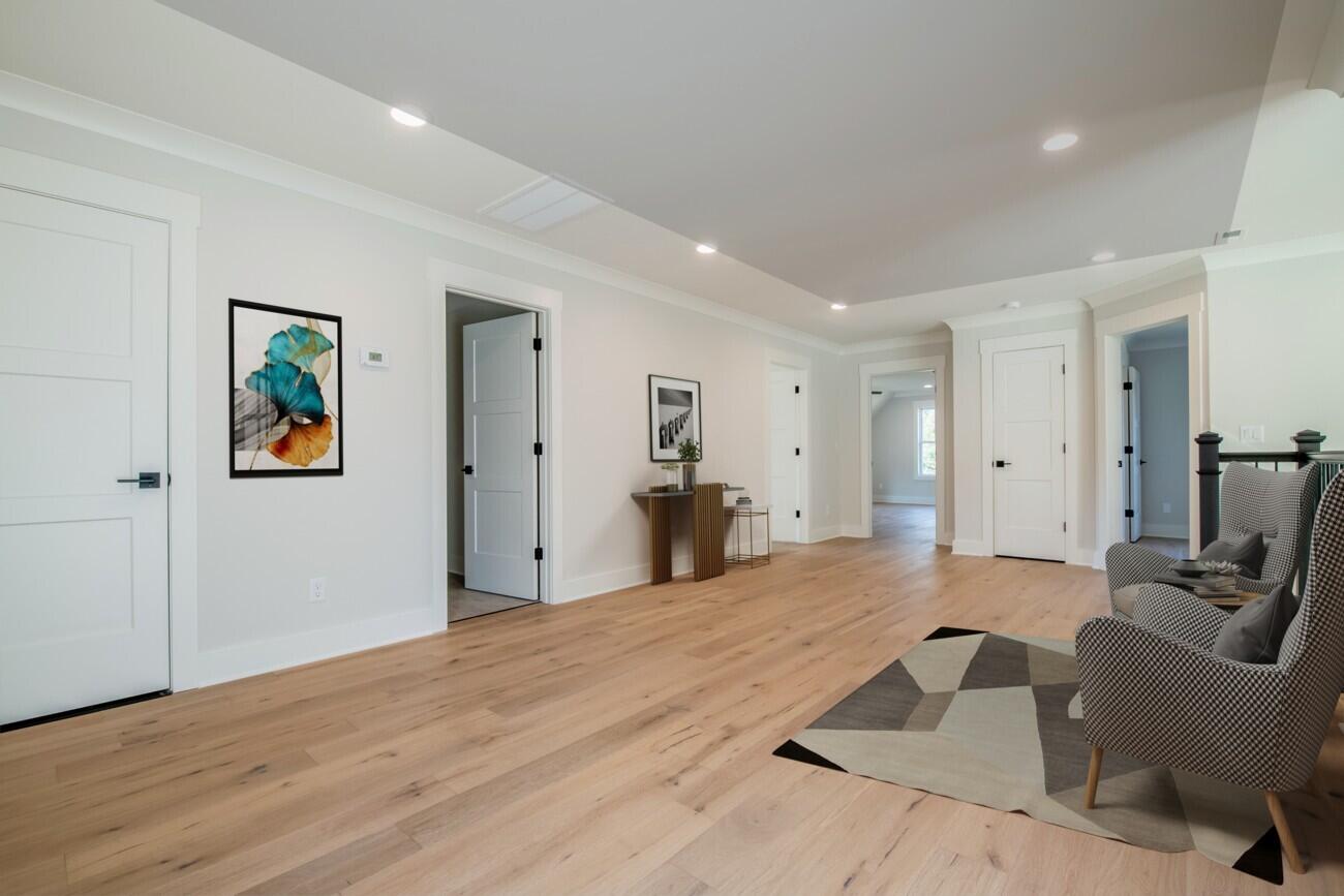 1697 Long Hollow Road