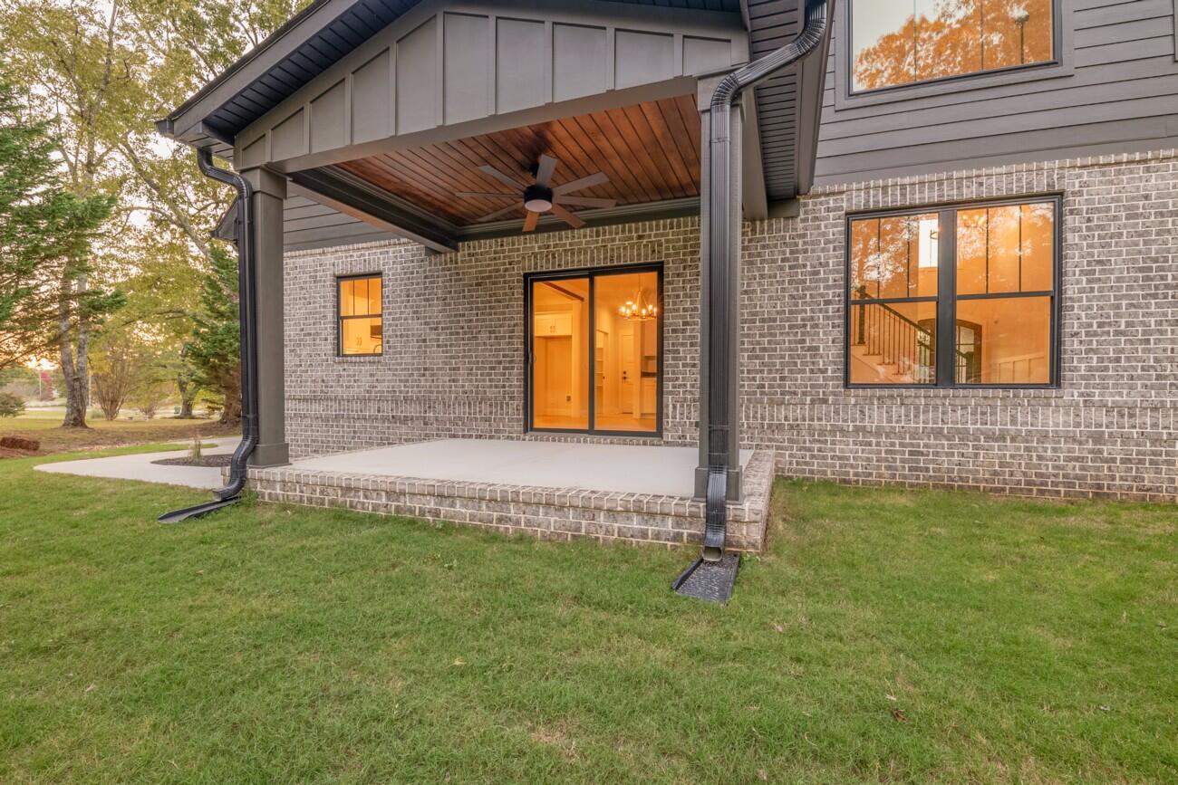 1697 Long Hollow Road
