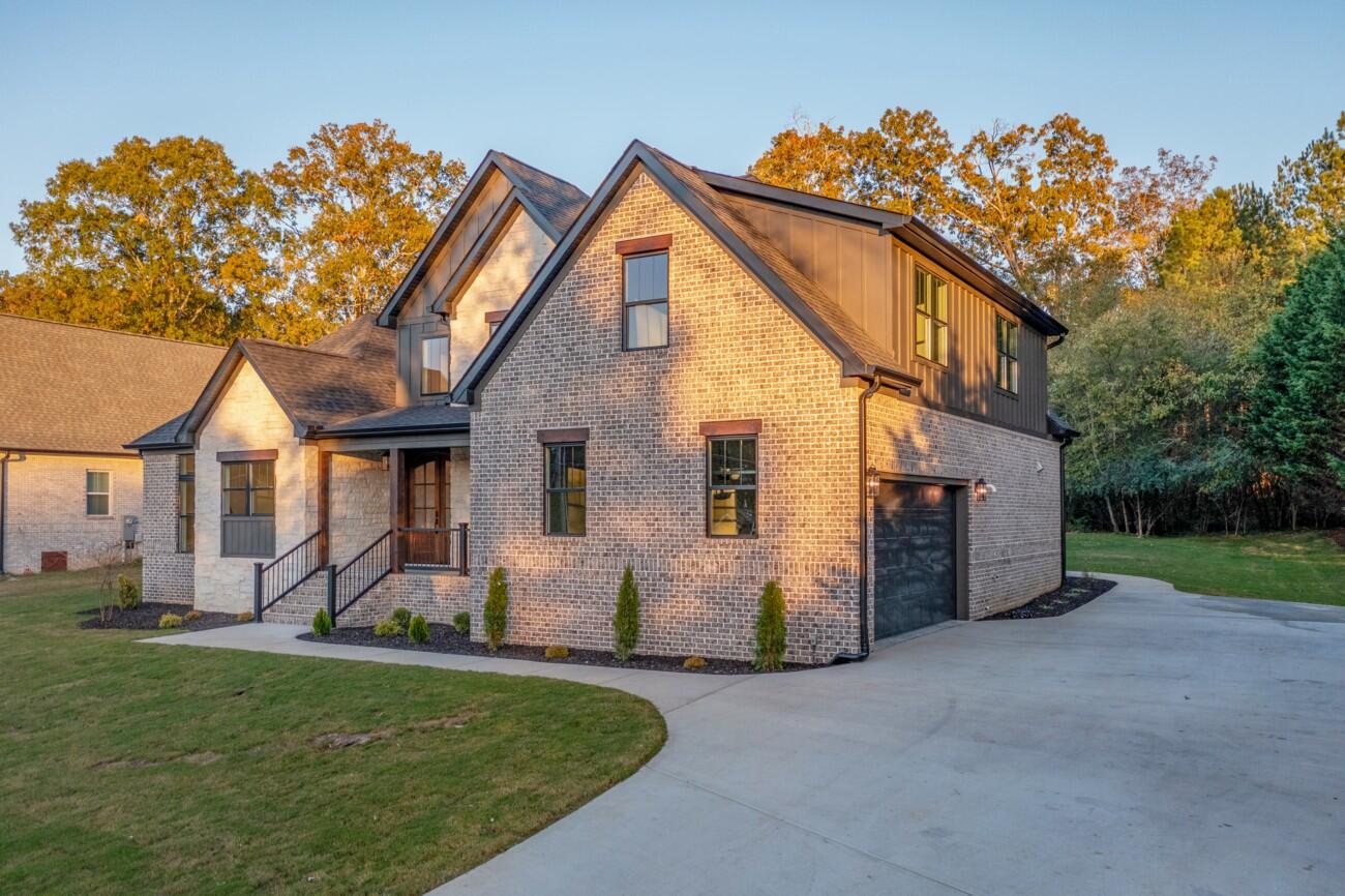 1697 Long Hollow Road