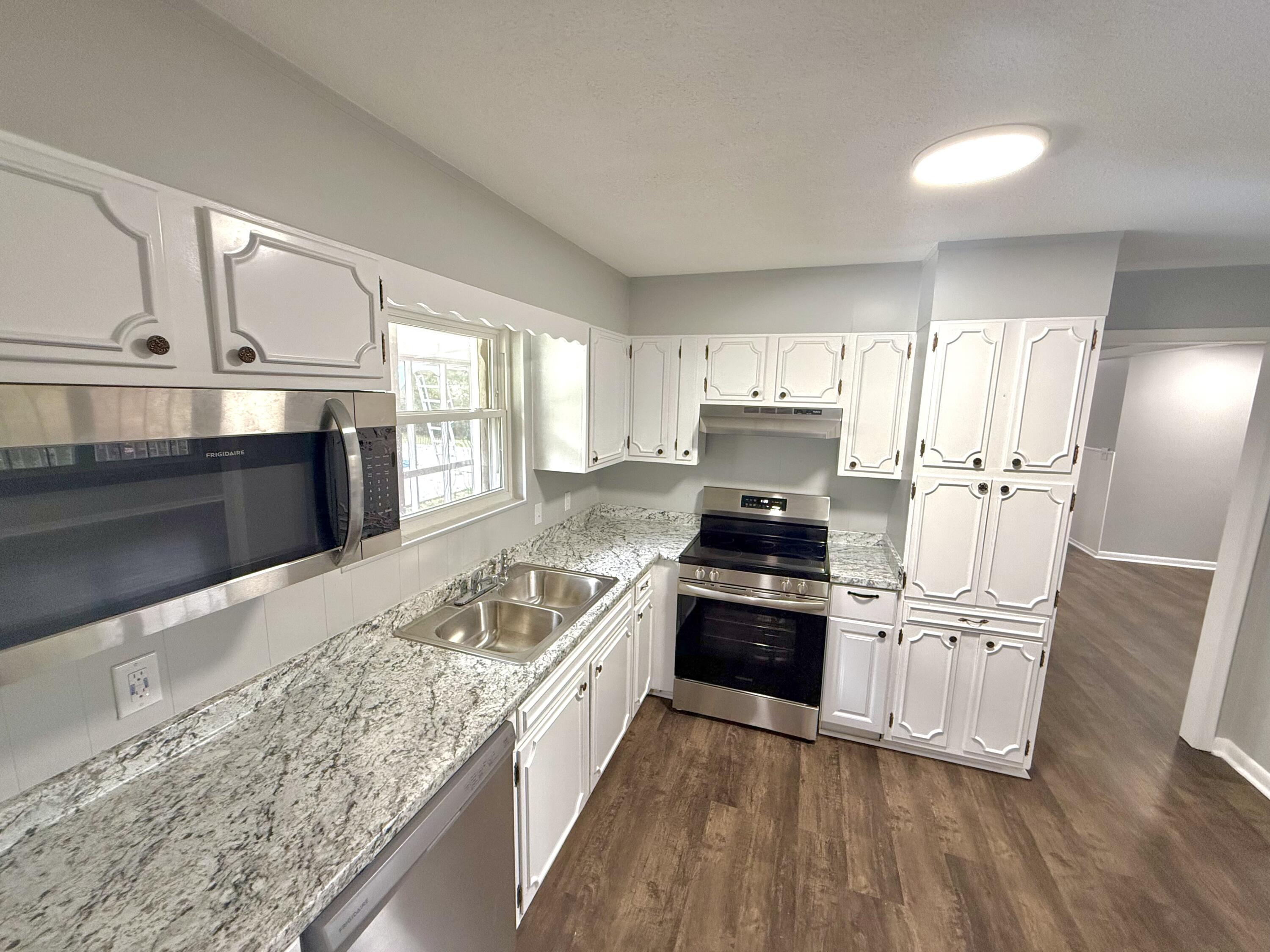934 Greenhill Drive