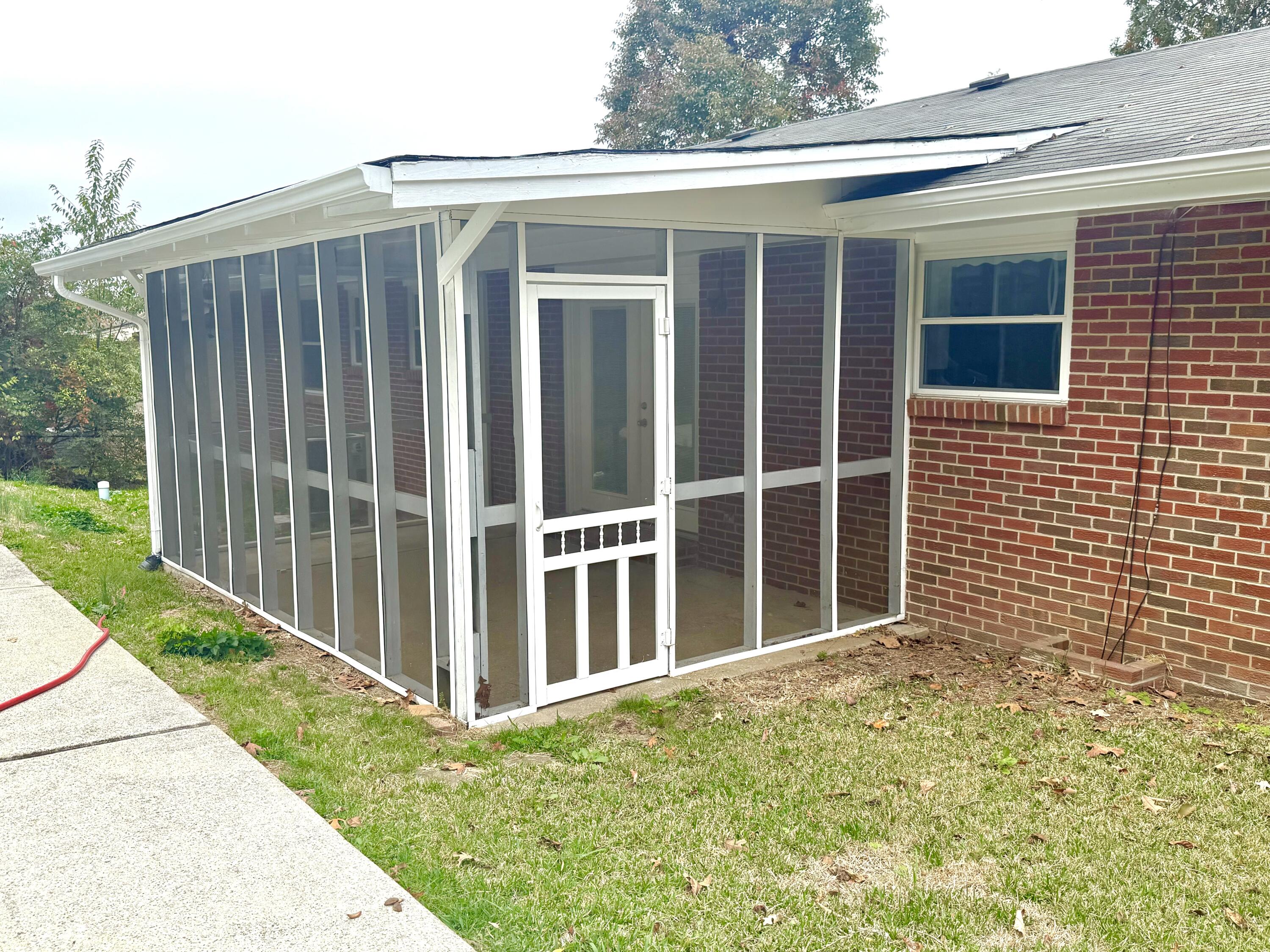934 Greenhill Drive
