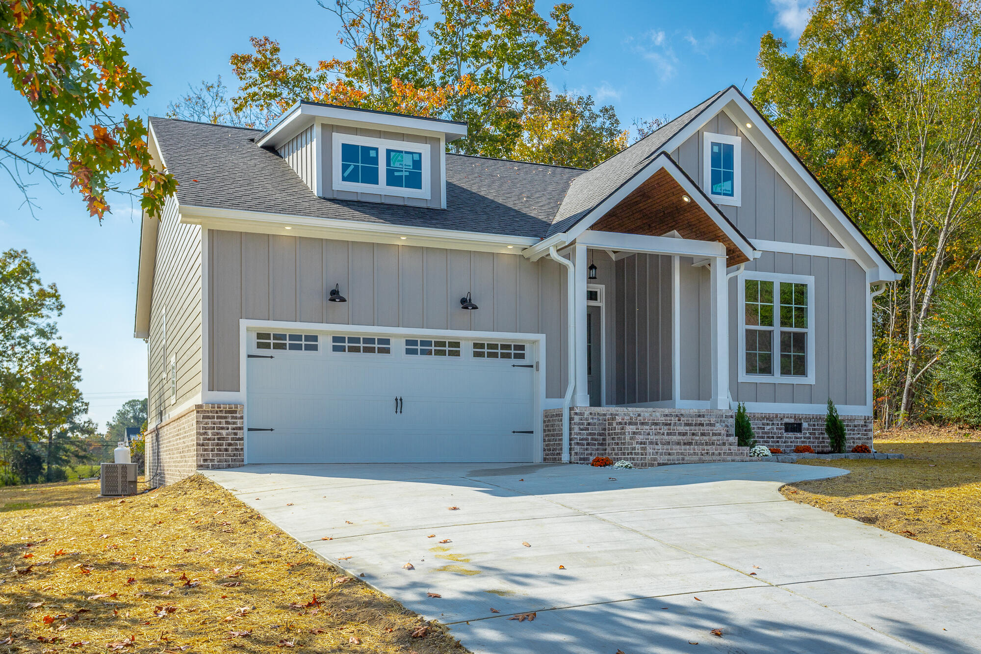 254 Auburn Drive, LaFayette