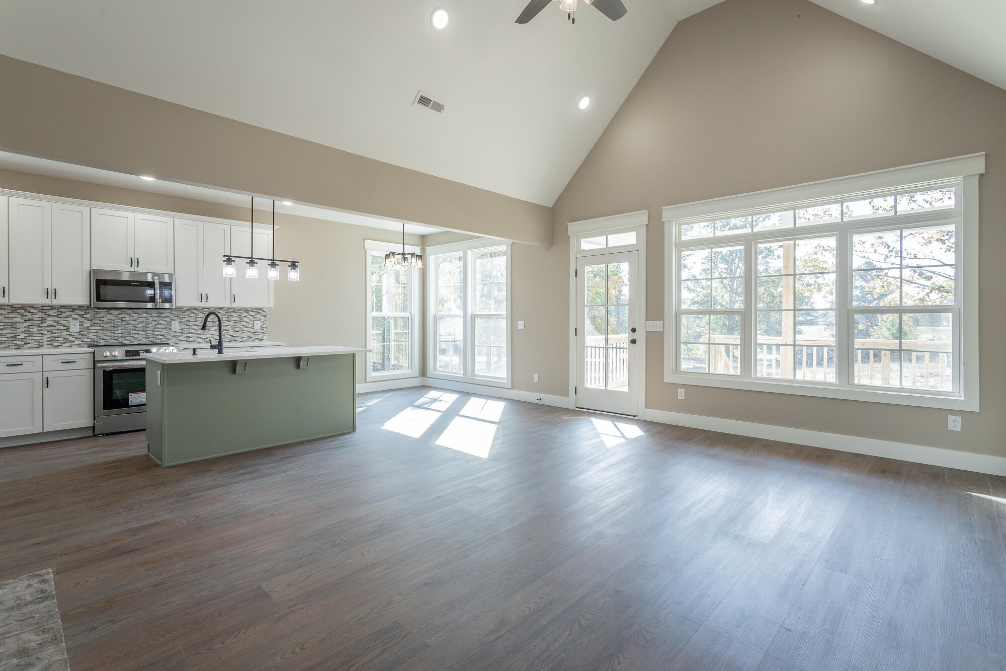 254 Auburn Drive, LaFayette