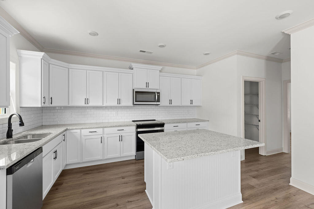 359 Winchester Drive, 64