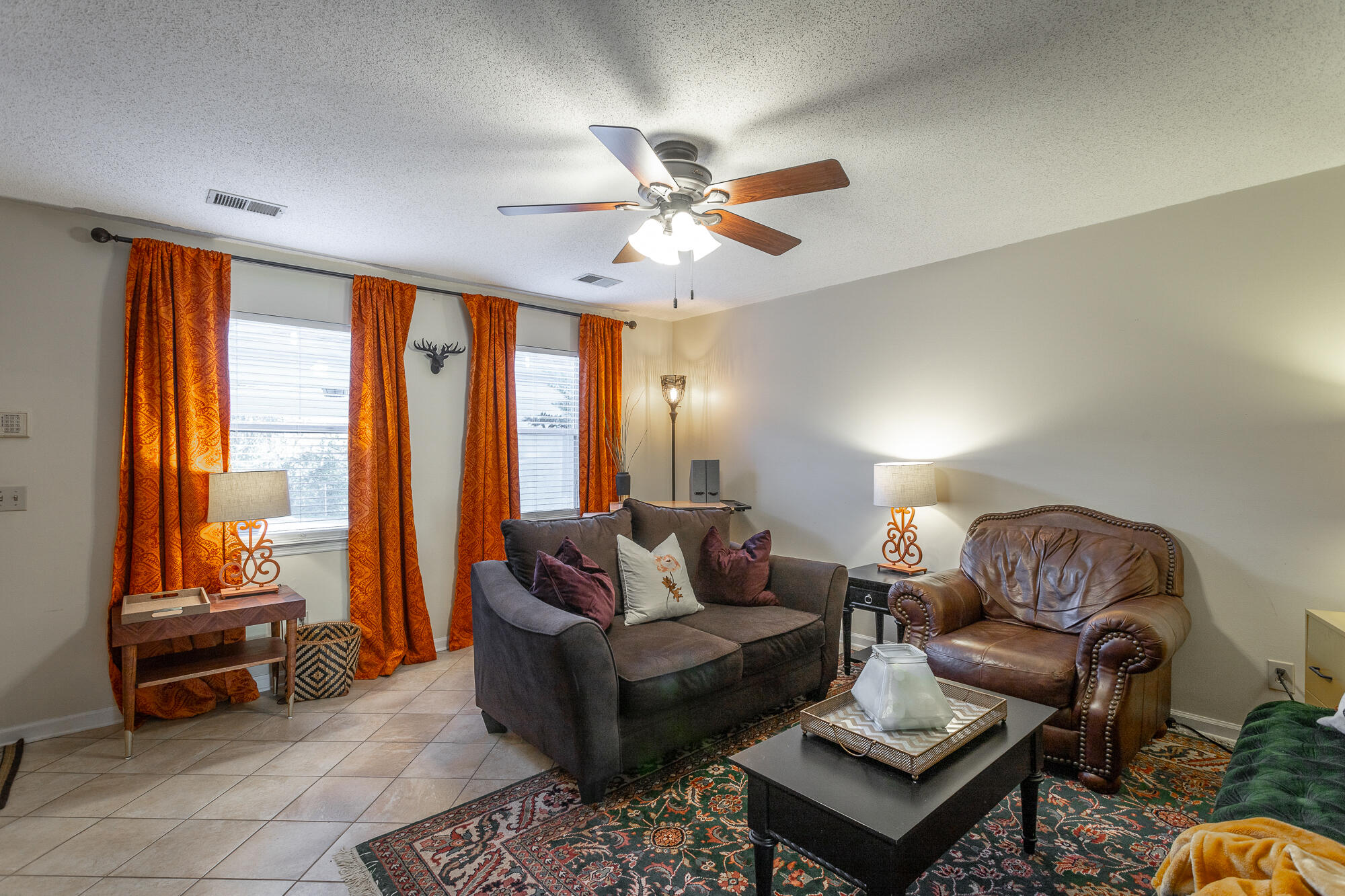 326 W Midvale Avenue, 18