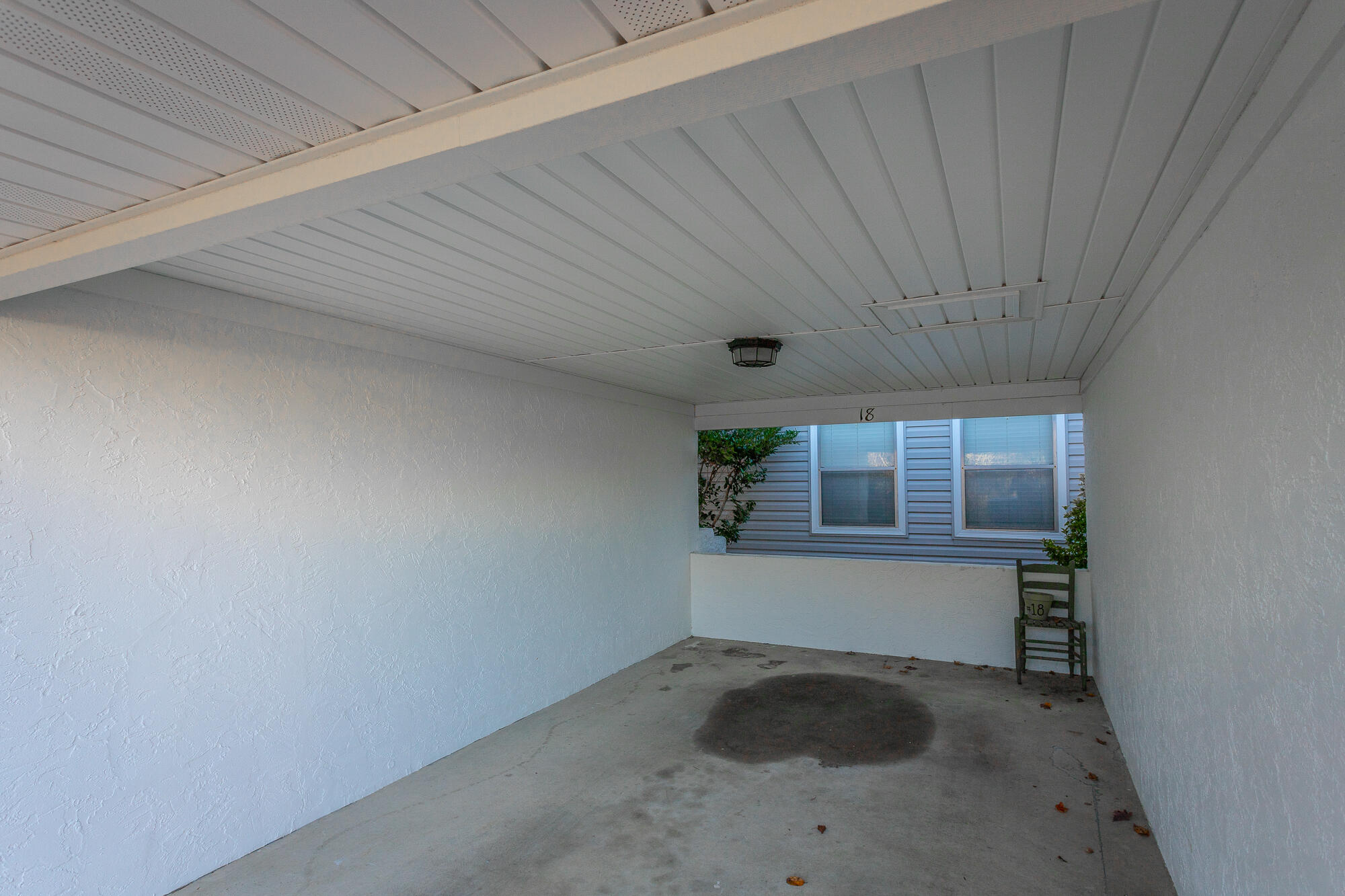 326 W Midvale Avenue, 18