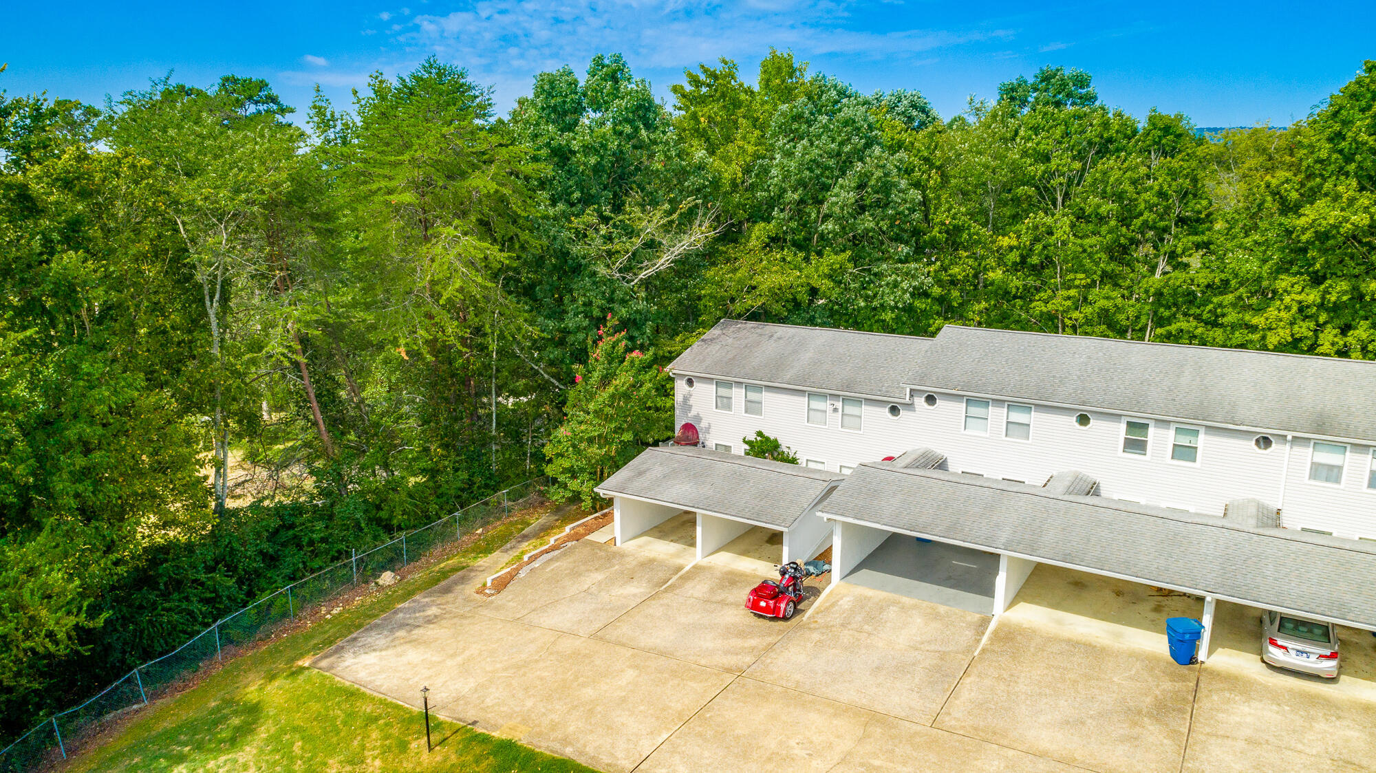 326 W Midvale Avenue, 18