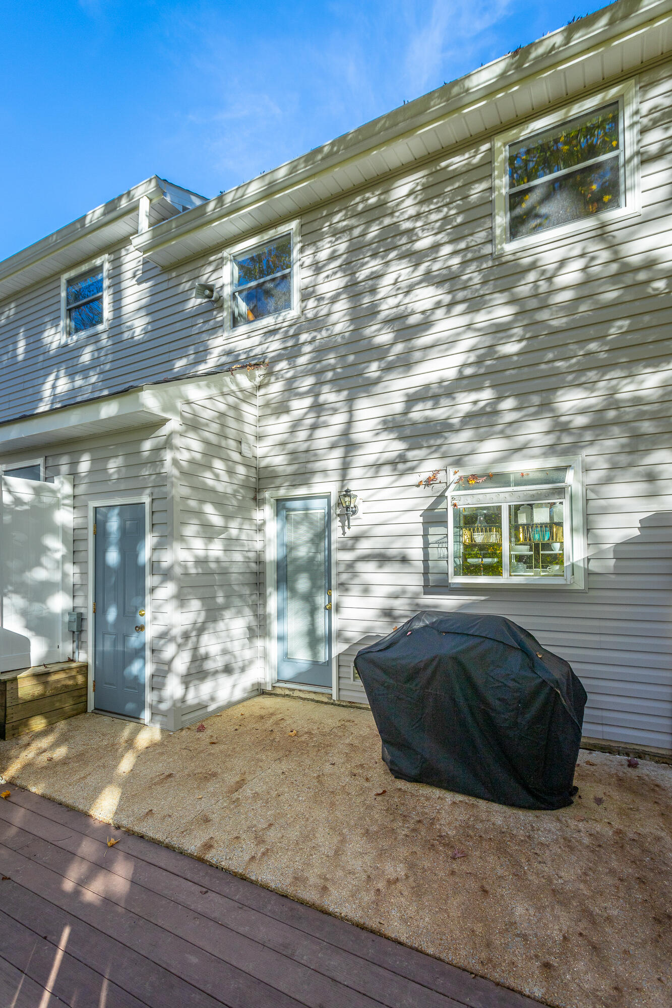 326 W Midvale Avenue, 18