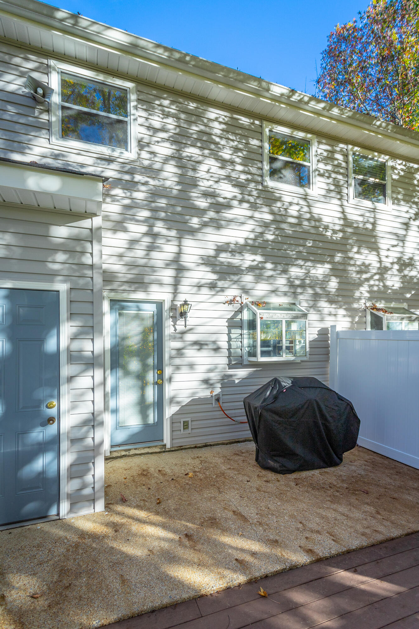 326 W Midvale Avenue, 18
