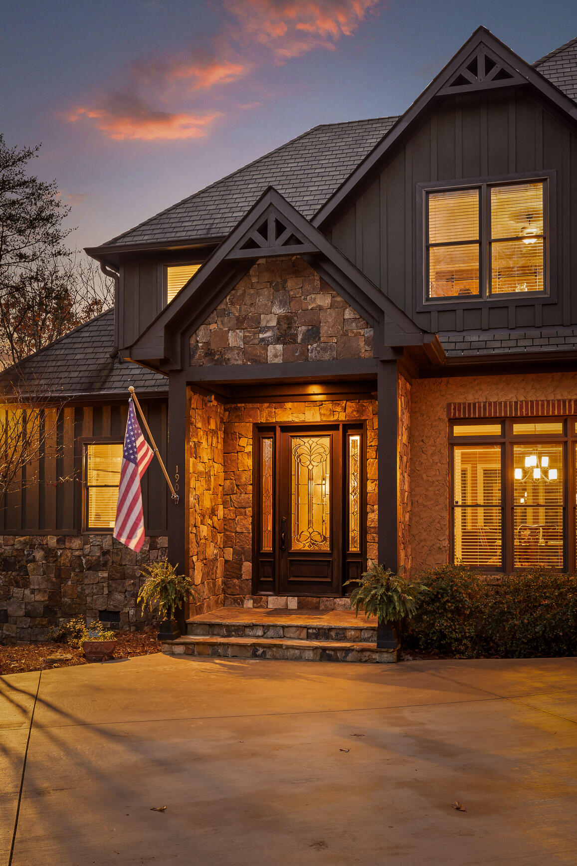 190 Canyon Ridge Road