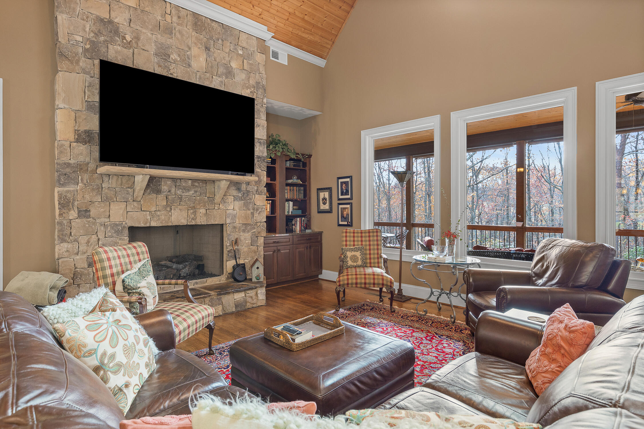 190 Canyon Ridge Road