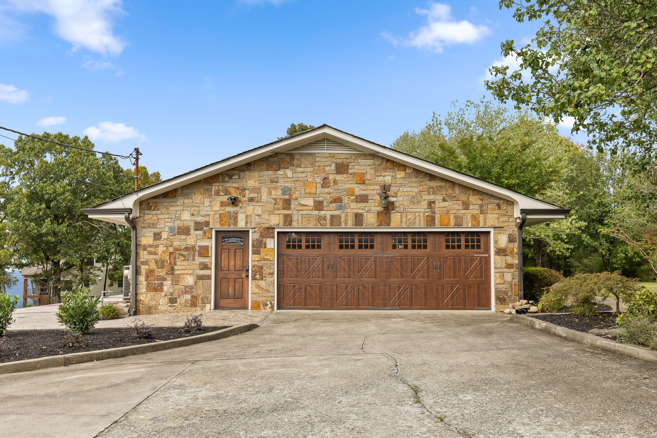 12025 Scenic Highway