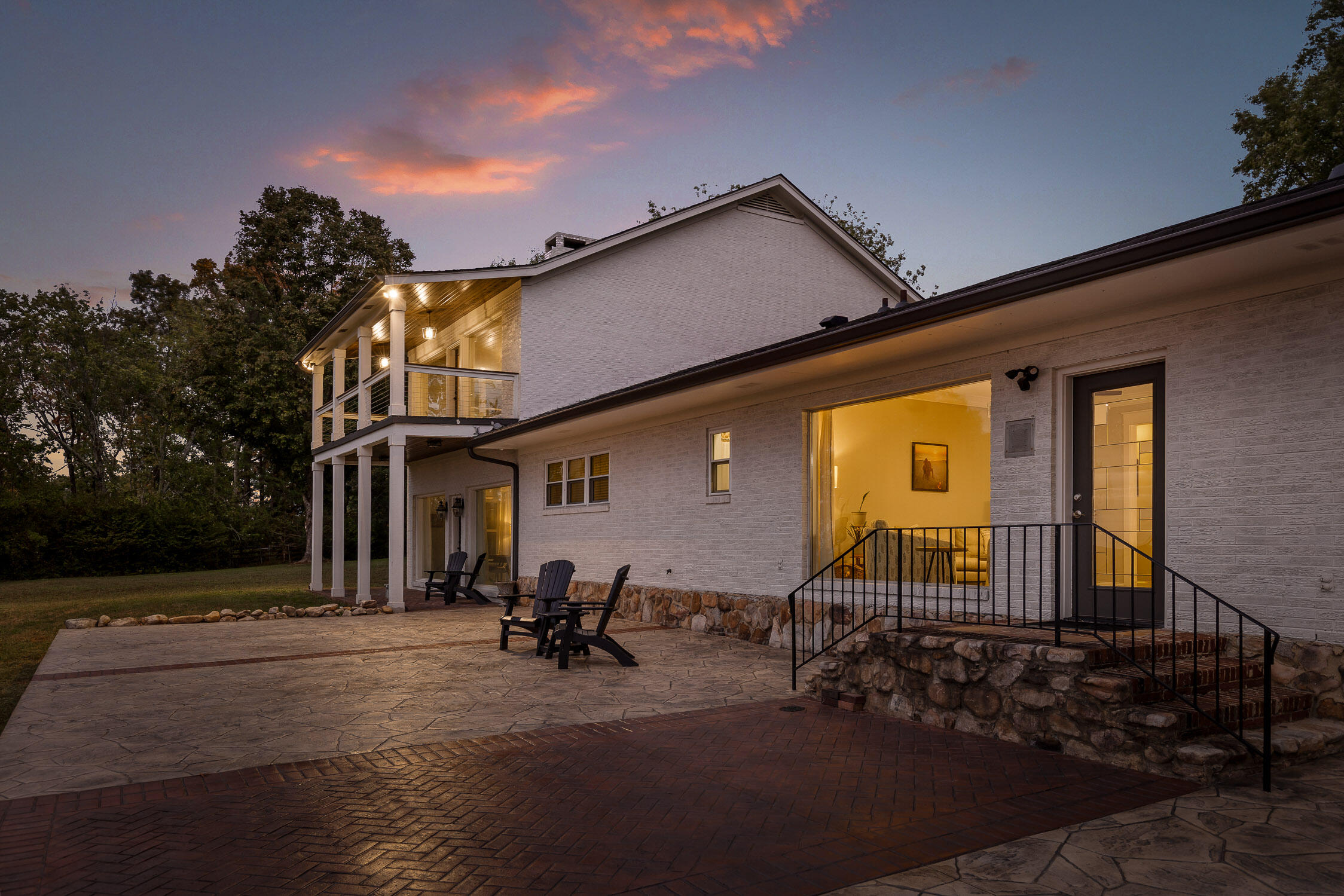 12025 Scenic Highway