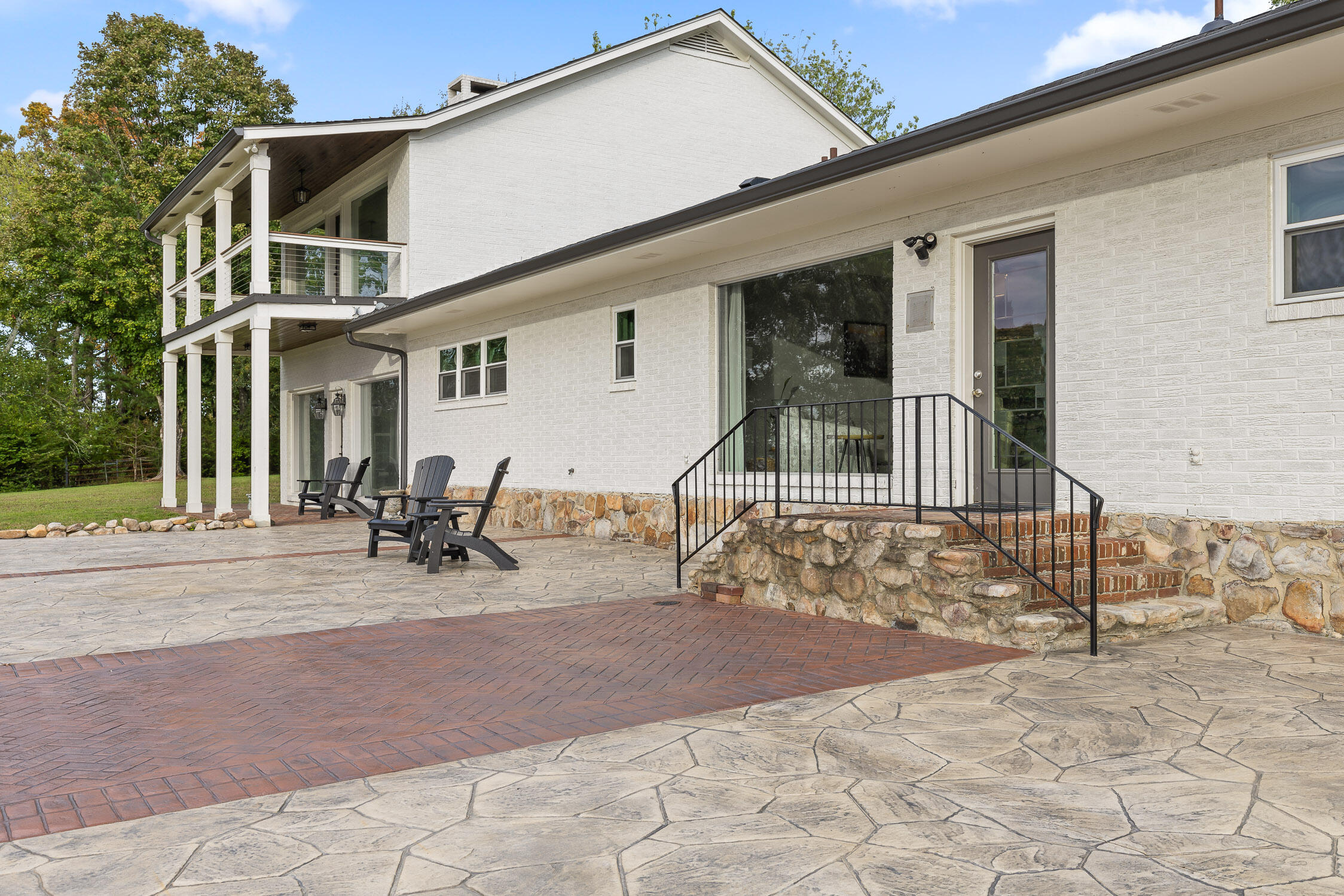 12025 Scenic Highway