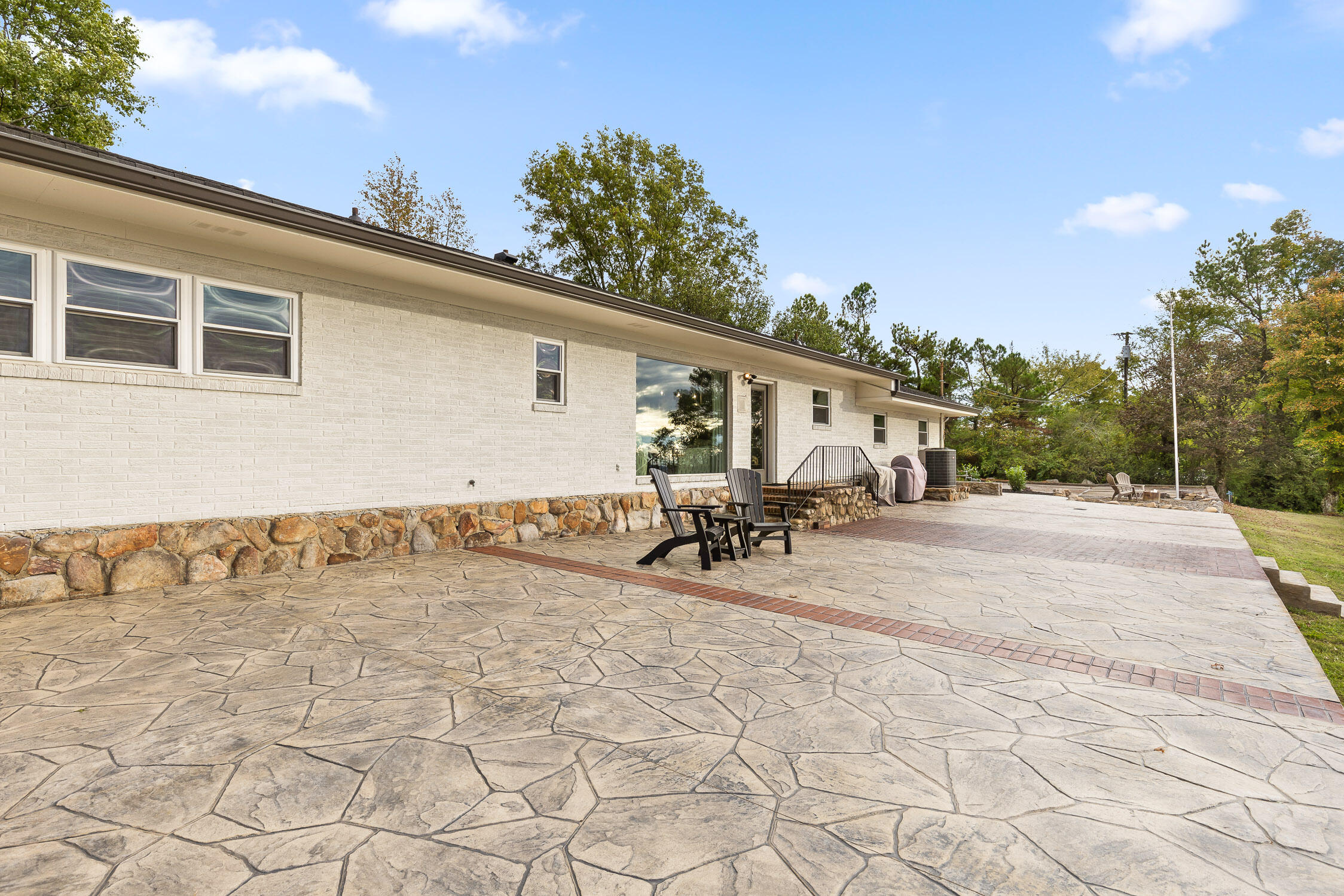 12025 Scenic Highway
