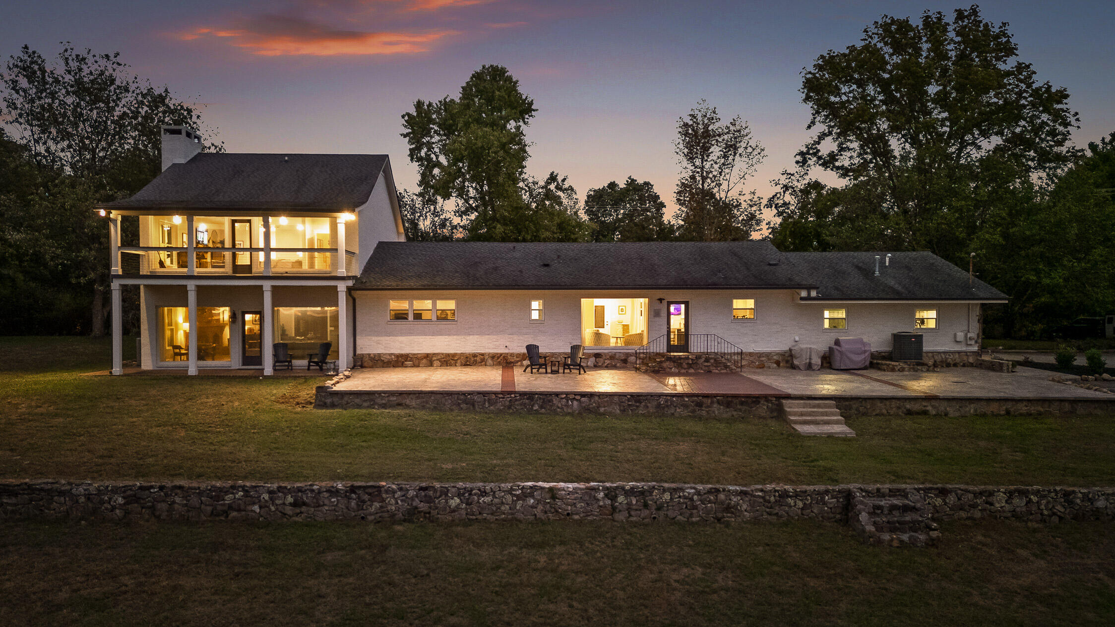 12025 Scenic Highway