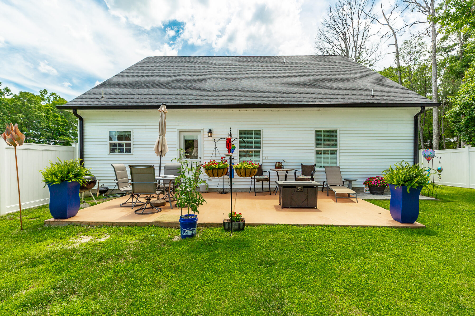 1394 NW Winwood Trail