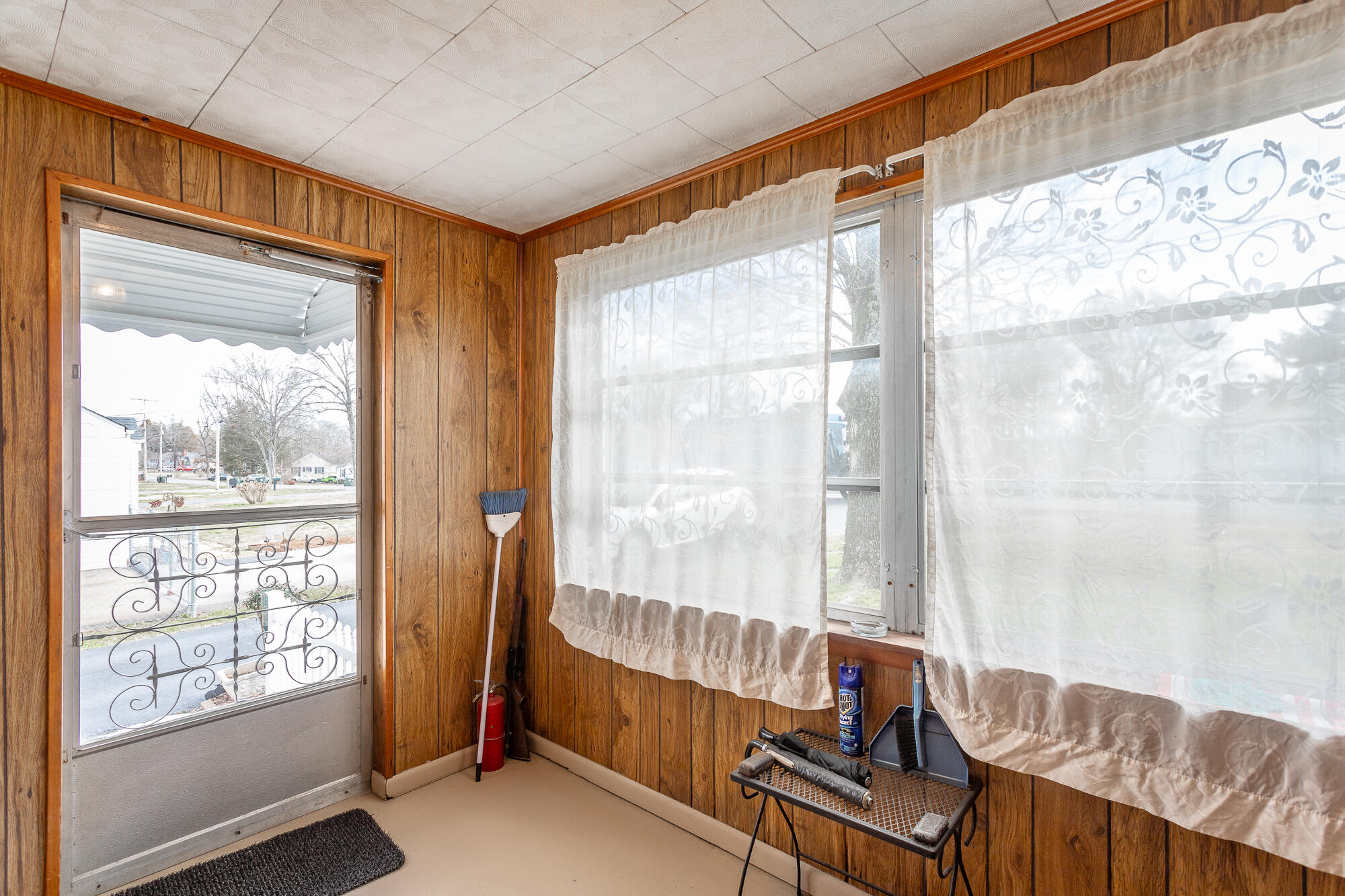 702 Forrest Road