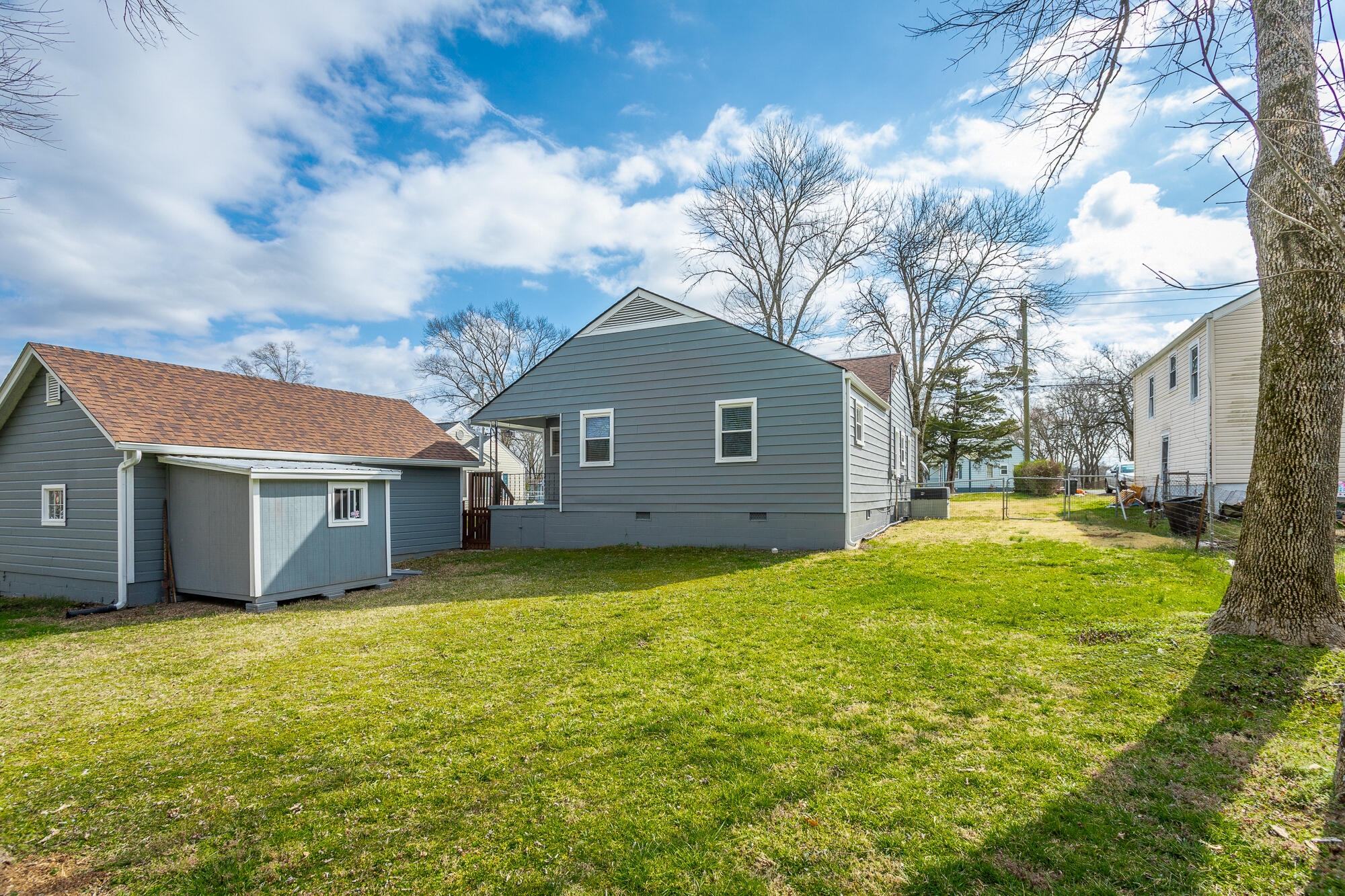702 Forrest Road