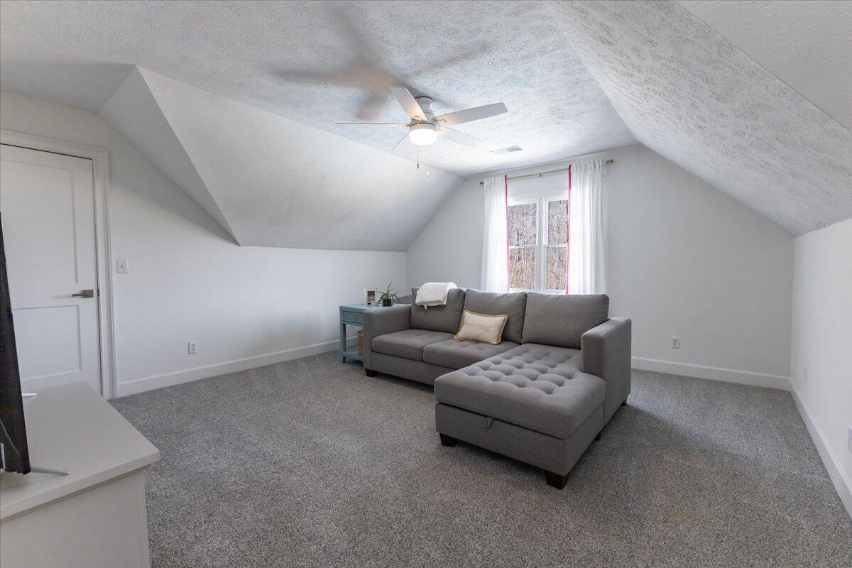 345 Tennant Circle