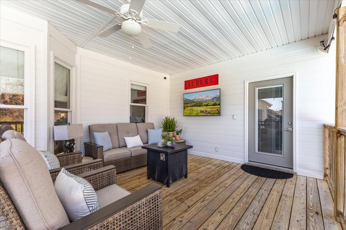 345 Tennant Circle