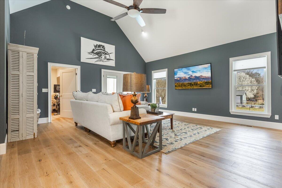 345 Tennant Circle