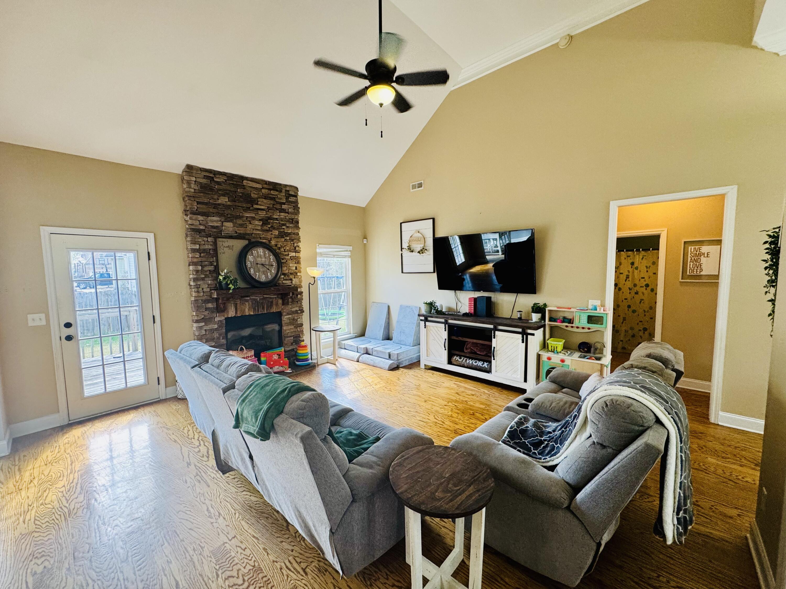 8334 Oak Drive