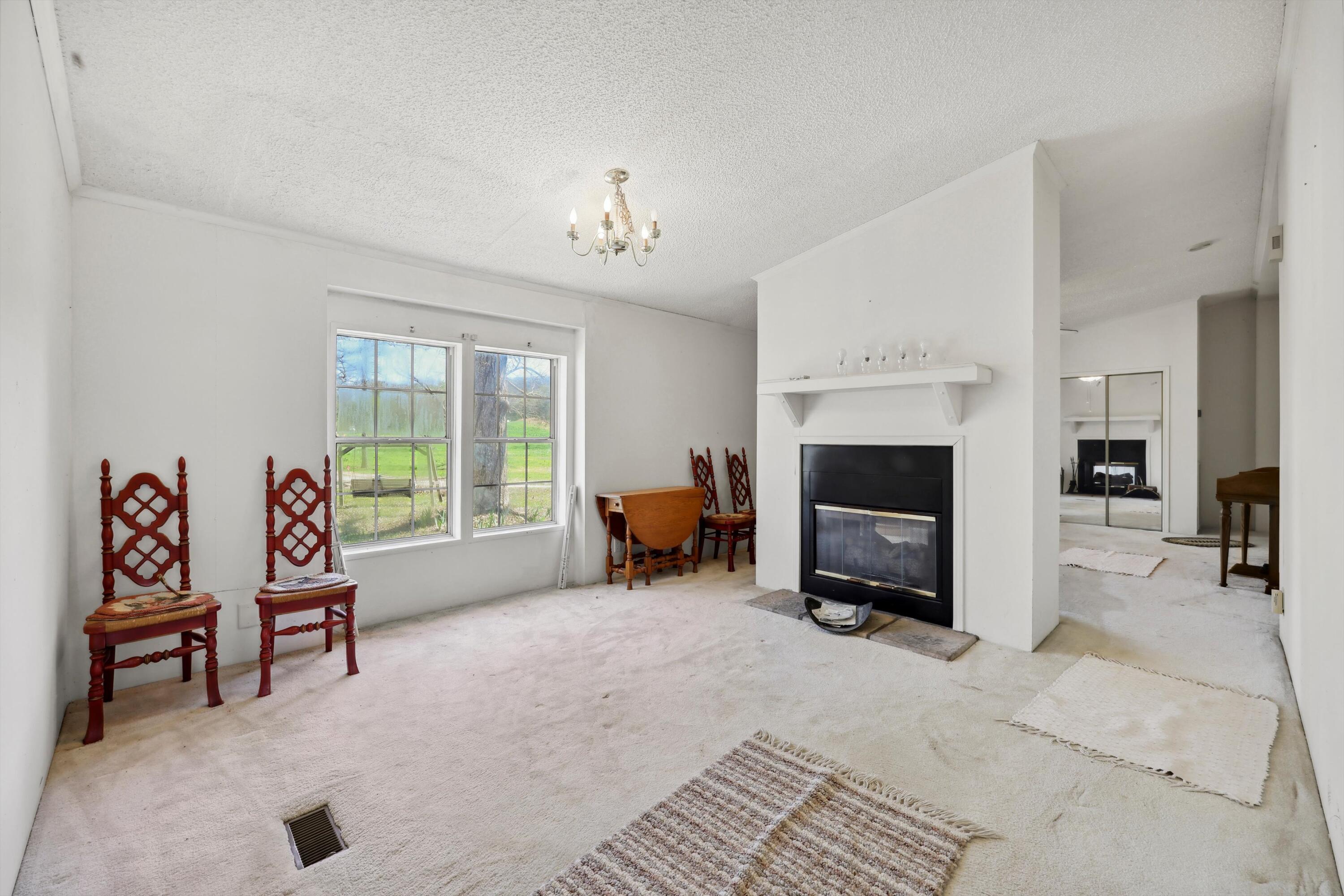 4742 Long Hollow Road