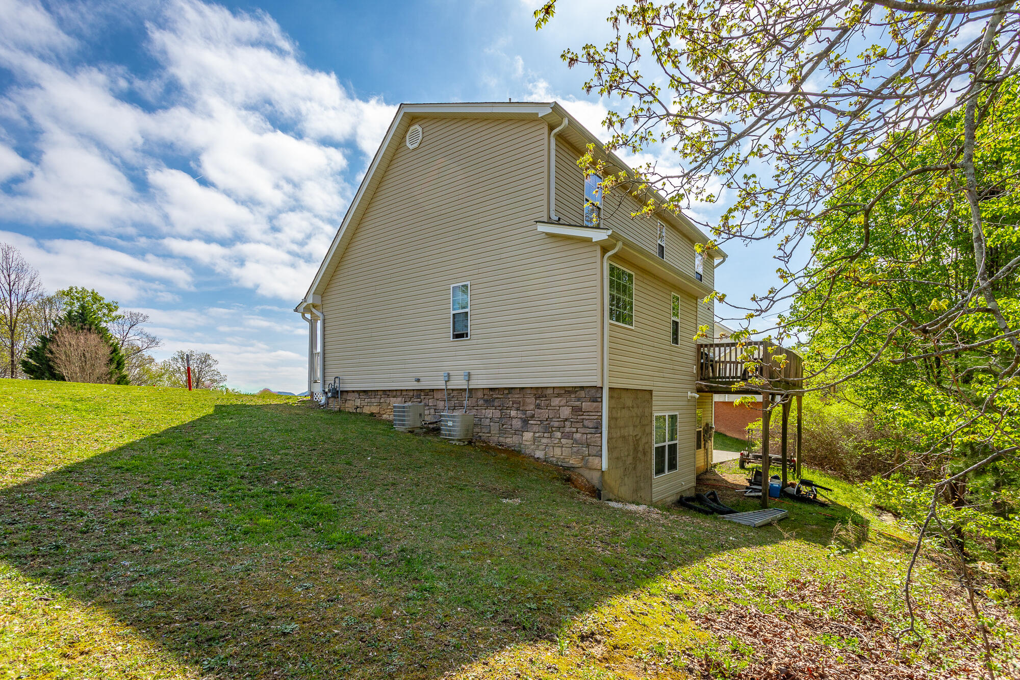 7153 British Road
